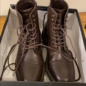 Public opinion MR Daniel Brown size 10 boots men’s
